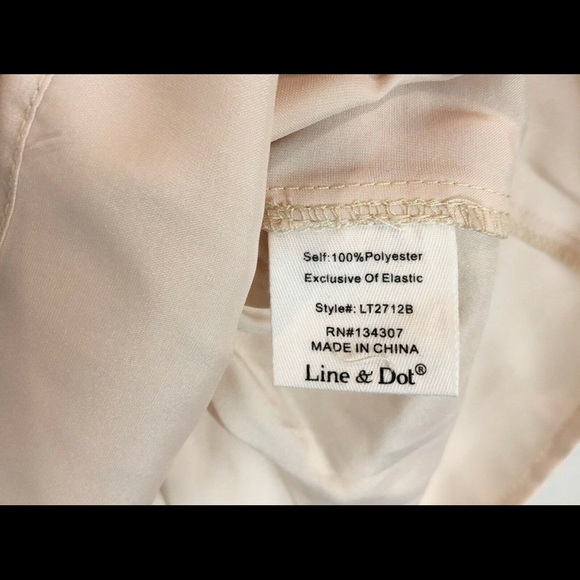 Revolve Line & Dot LouLou Satin  Smocked Top Size M - Picture 10 of 11